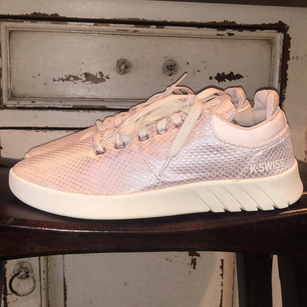 K-Swiss Women's Aero Trainer T Sneakers